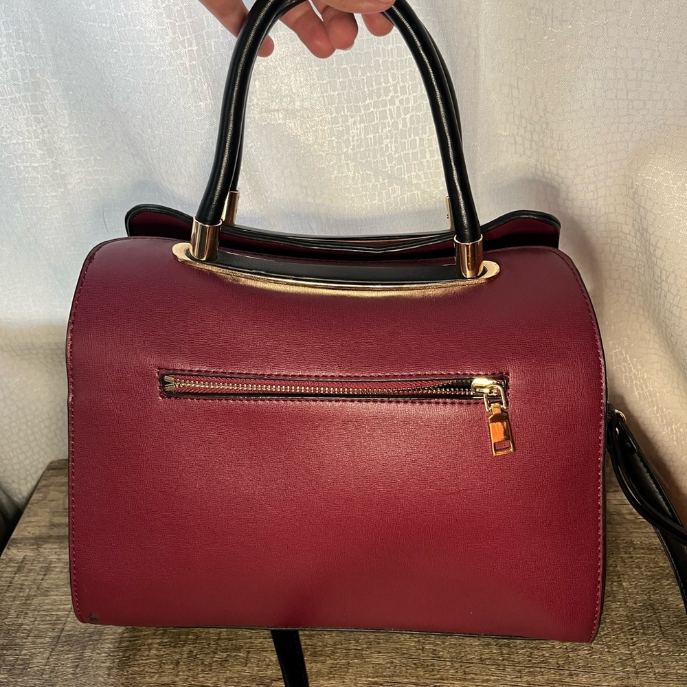 Elegant Burgundy Satchel with Black Accents - Picture 2 of 7